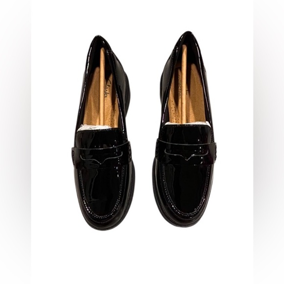 🖤NWT! CLARKS! TIKTOK TRENDING! BLACK PATENT LOAFERS! “WESTLYNN AYLA” 🖤 - Picture 8 of 16